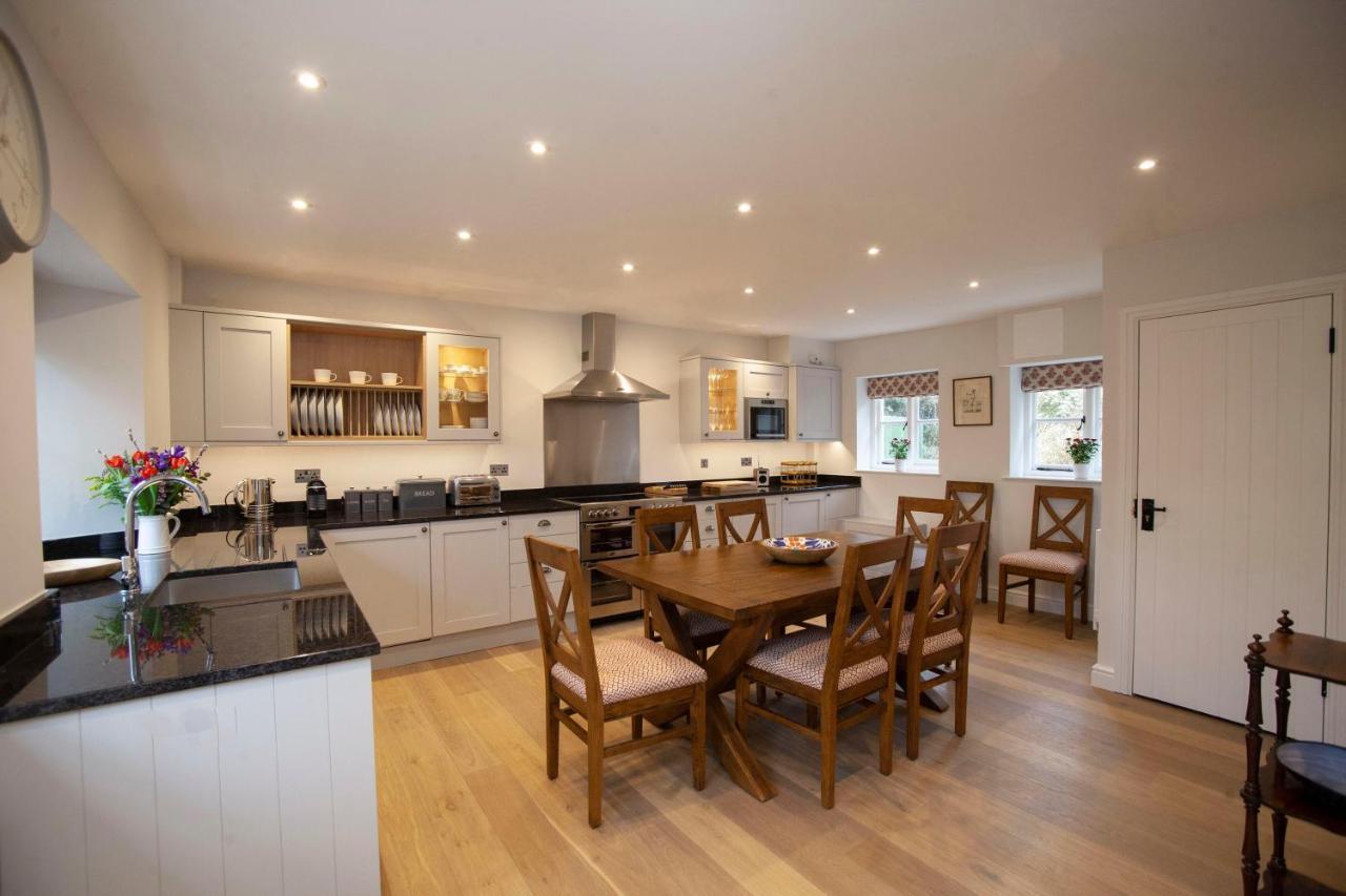 Lucknam Park Hotel Chippenham  Bagian luar foto