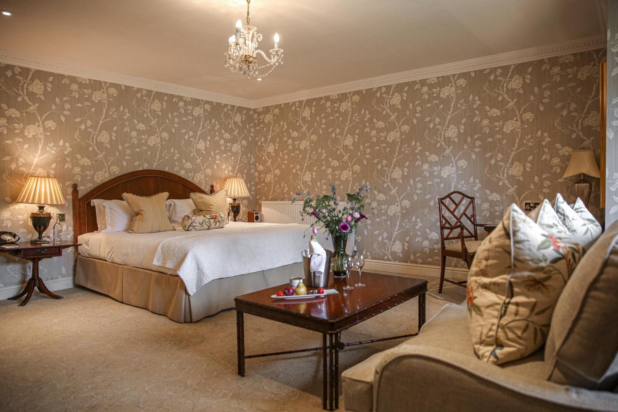 Lucknam Park Hotel Chippenham  Bagian luar foto